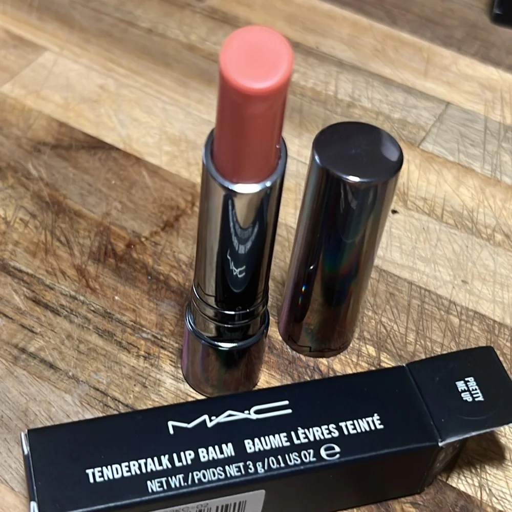 ♣️🌙Mac Pretty Me Up Tendertalk Lip Balm